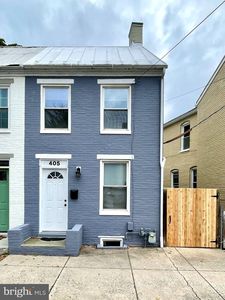 405 W South St
