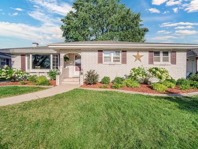 8945 Cottage Grove Ave