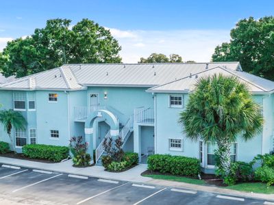 1123 SW Swan Lake Cir #303