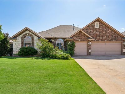 700 N Buckhorn Way