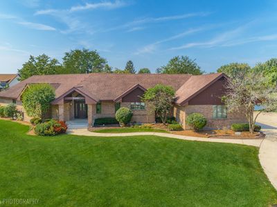 22W569 Glen Ct
