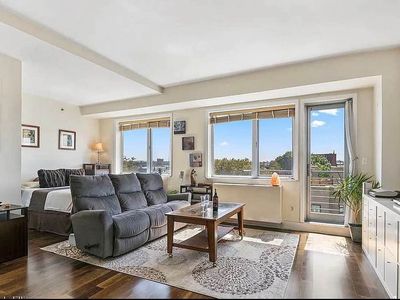 100 Maspeth Ave APT 6L