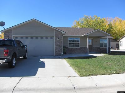 928 Meadowlark Dr