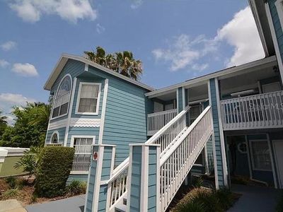 8705 KNIGHTSBRIDGE COURT #C