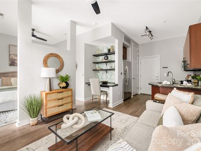 525 E 6th St UNIT 104