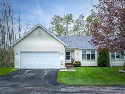 2194 Woods Ln