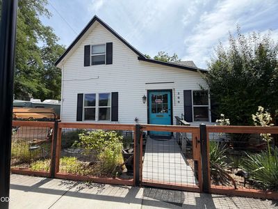 Property at 304 2nd Ave, Gold Hill, OR