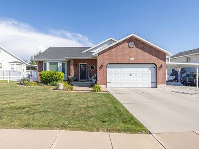 2765 W Lindi Way