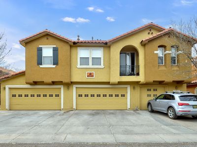 601 Menaul Blvd NW #4002