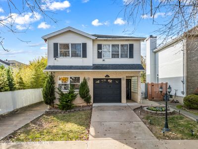 62 Bennett Pl