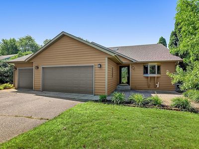 6022 Prairie Rose Dr