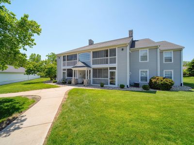 822 W Barrington Cir