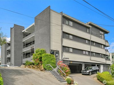 612 Prospect Street #204