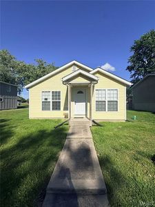 Property at 905 Madison St, Gillespie, IL