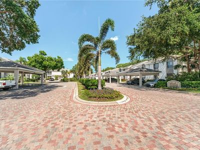 3775 Fieldstone BLVD #104