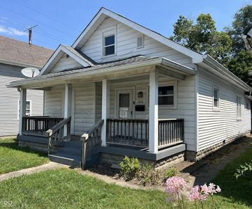 1305 S Belmont Ave