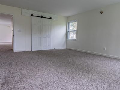 210 Shakopee Ave E