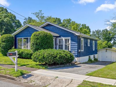 720 Mount Vernon Ave