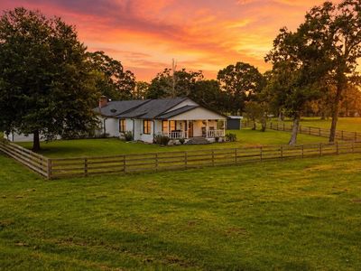 100 E Hill Ranch Ln