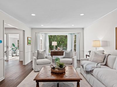 949 West Shaker CIRCLE