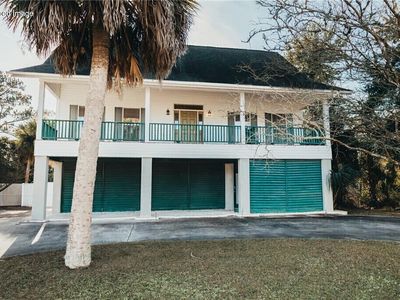 102 Lanier Island Cir