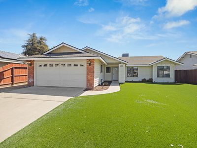 Property at 432 Parkview Court, Tulare, CA