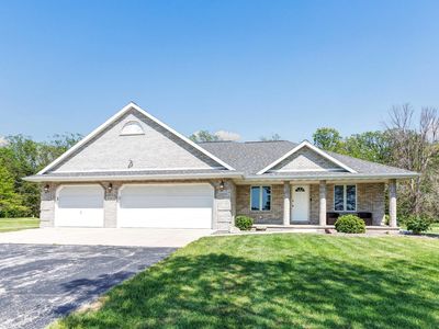 5543 River Oaks Dr