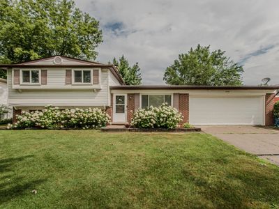 5840 Pontiac Lake Rd