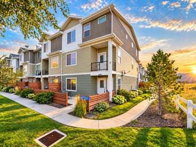 11038 S Harvest Pointe Dr