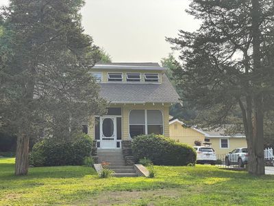 733 Pleasant St