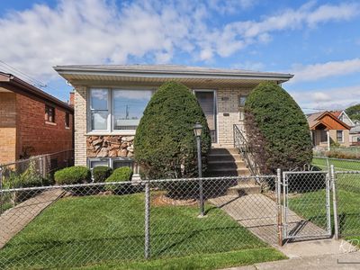 3216 N Ottawa Ave