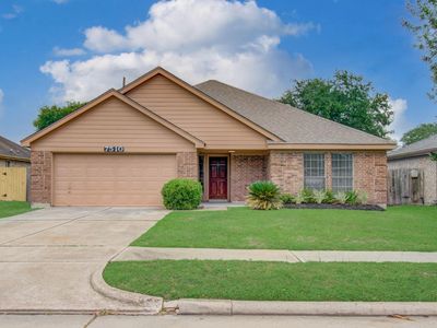 Property at 7510 Cavesson Dr, Cypress, TX