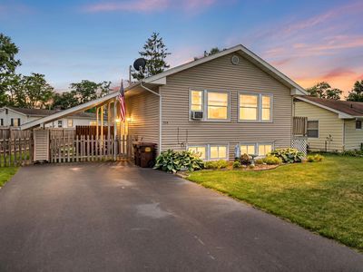 Property at 914 Crest View Trl, Byron, IL