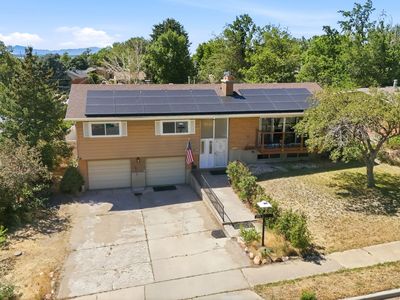 1045 Peach Dr