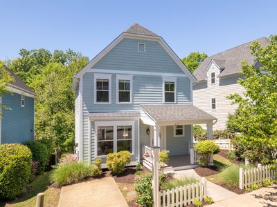 233 Huntley Ave