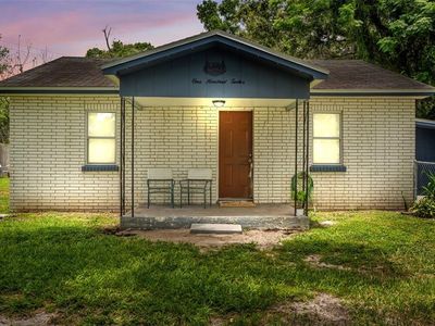 112 Palm Dr