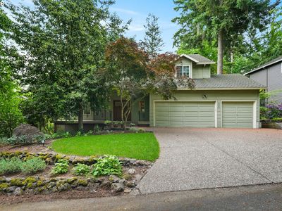 6523 SW Moonshadow Ct