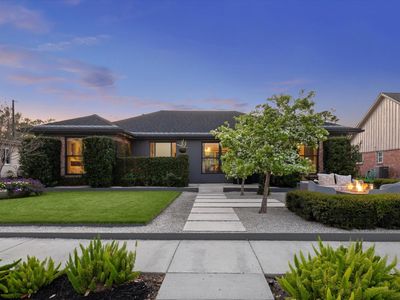 9718 Checkerboard St