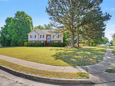 200 Treetop Dr