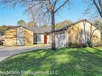 1002 Oxborough Dr