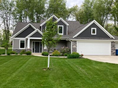 651 Woodchuck Dr