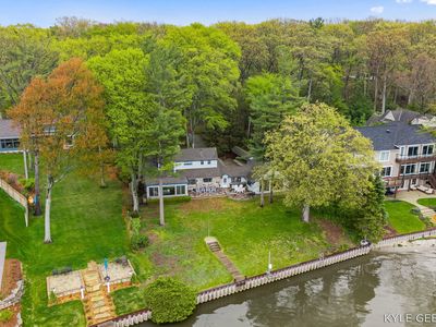 1418 Waukazoo Dr