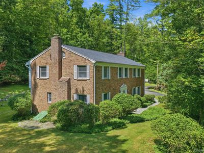 2320 Glasco Turnpike