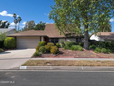 Property at 3925 W Elkwood St, Thousand Oaks, CA