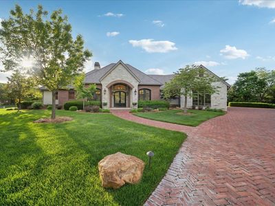 10801 E Glengate Cir