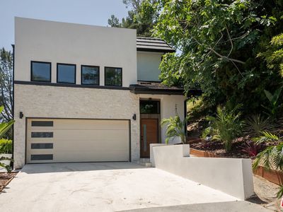 2474 Silver Ridge Ave