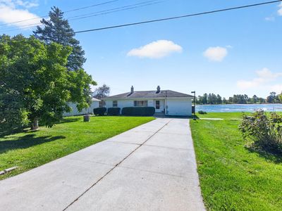 555 Norvell Beach Dr