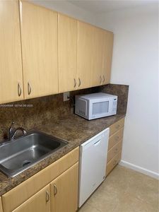 7201 Miami Lakes Dr APT B14