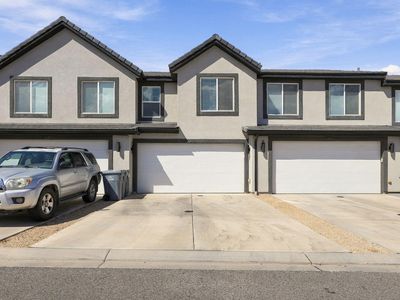 3315 E Elkhorn Ln