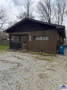 212 N Wolfenberger St